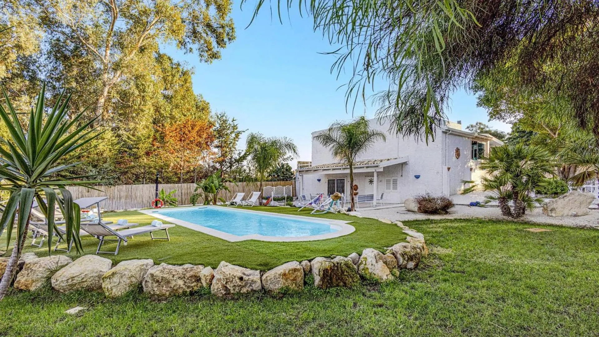 Villa Mediterraneo By Villa Plus Santa Maria Del Focallo 0*,