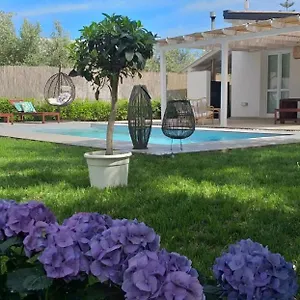 Federica Con Piscina/with Pool Ferienhaus